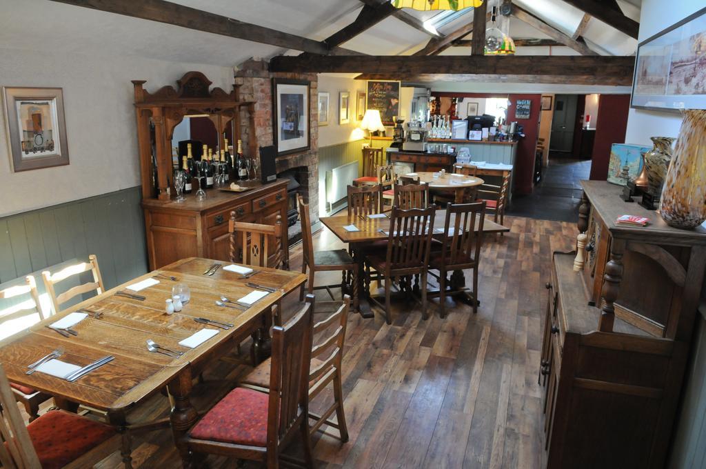 The New Court Inn Usk Exterior photo
